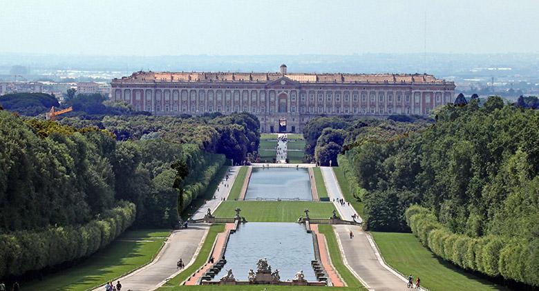 Read more about the article Royal Palace of Caserta